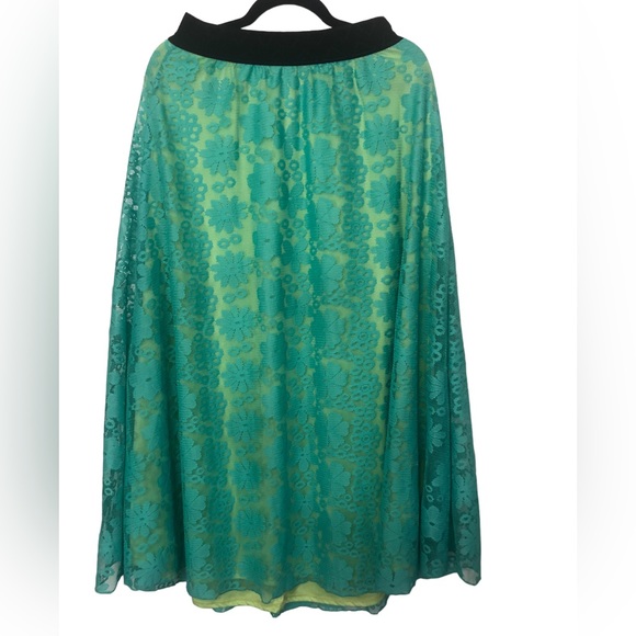Lularoe Lace Skirt - Picture 1 of 2
